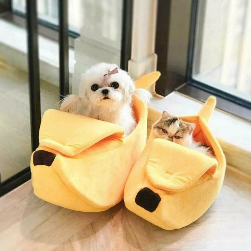 Cozy Banana Cat Bed™
